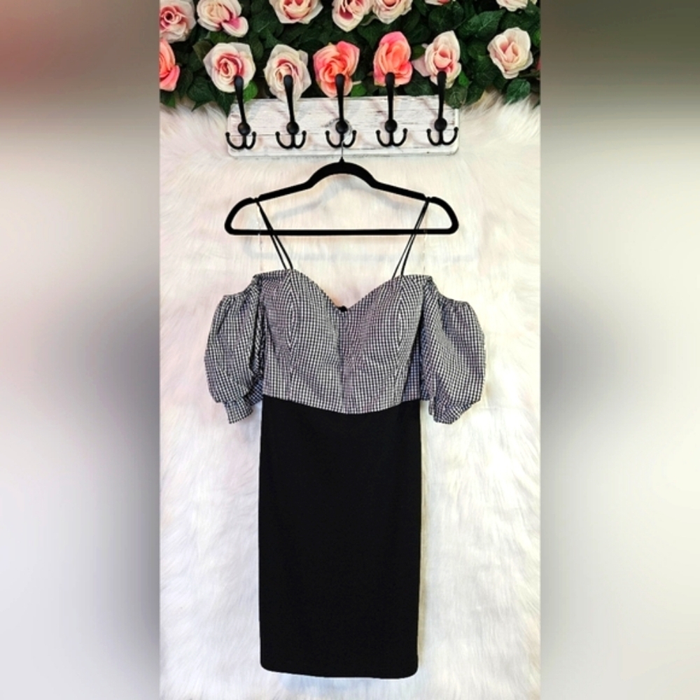 Entry Gingham Off-Shoulders B&W Mini Dress